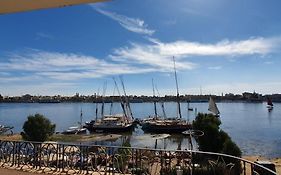 Nile View Panoramique And Garden West Bank